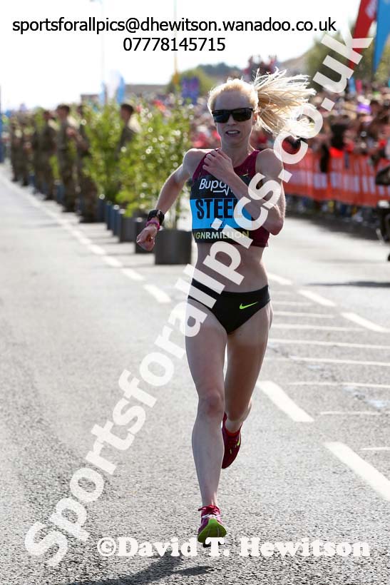 Gemma Steel 2nd in the womens 2014 BUPA Great North Run. Photo: David T. Hewitson/Sports for All Pics